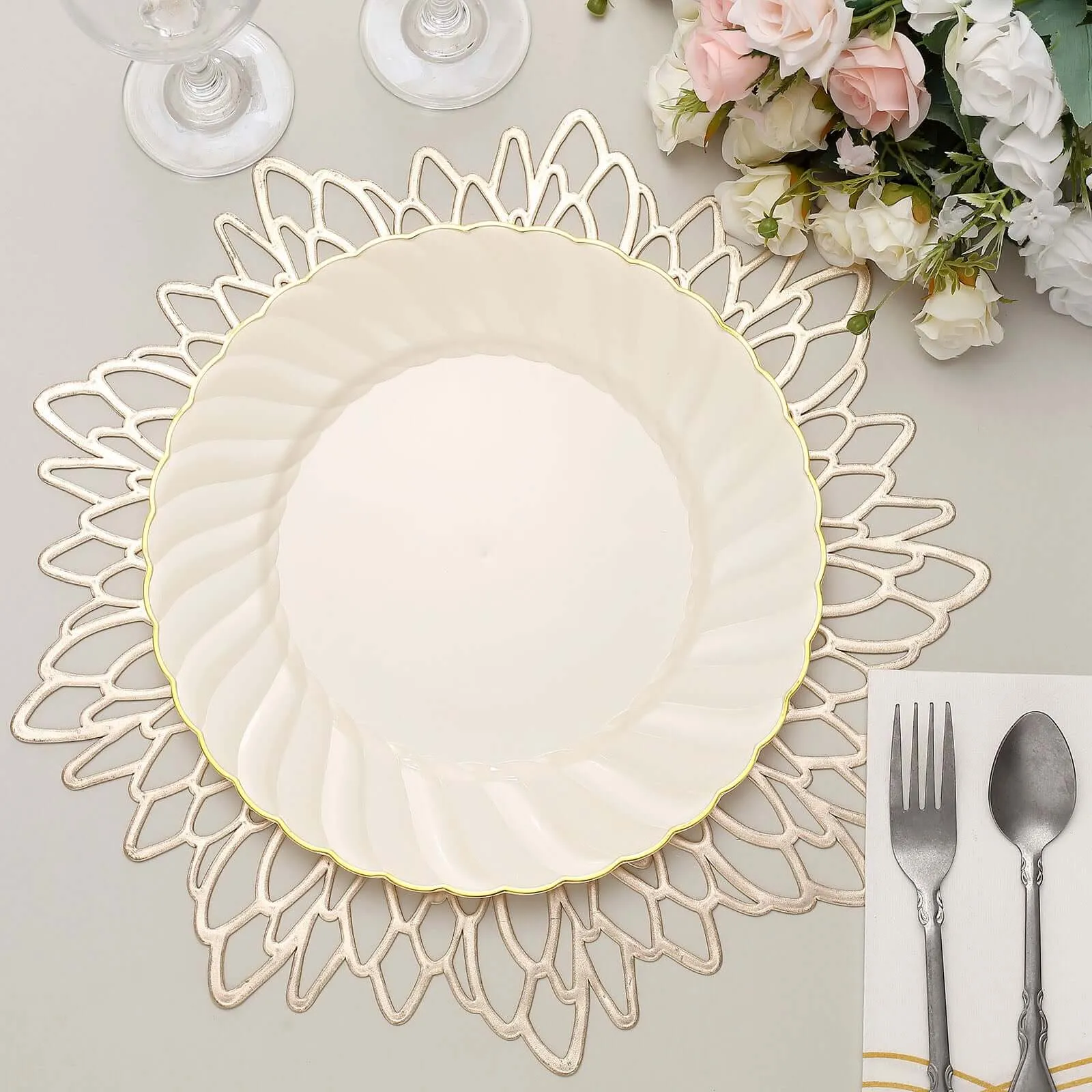 10 Pack 10" Ivory Gold Flair Rim Disposable Dinner Plates, Round Plastic Party Plates