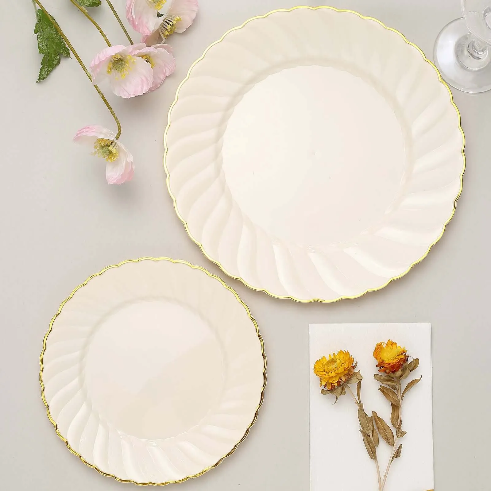 10 Pack 10" Ivory Gold Flair Rim Disposable Dinner Plates, Round Plastic Party Plates