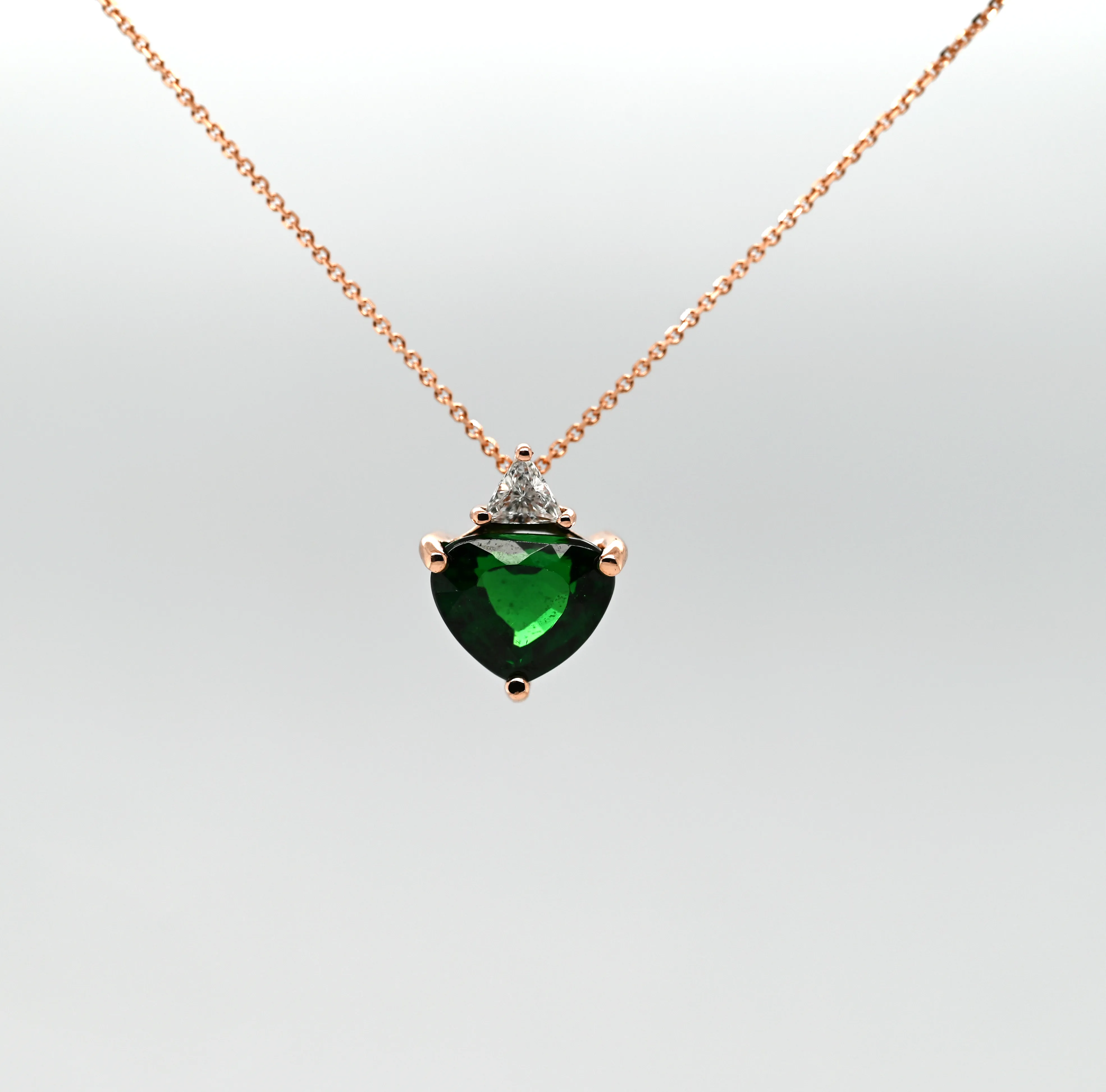 3.04CT CHROME TOURMALINE AND DIAMOND PENDANT