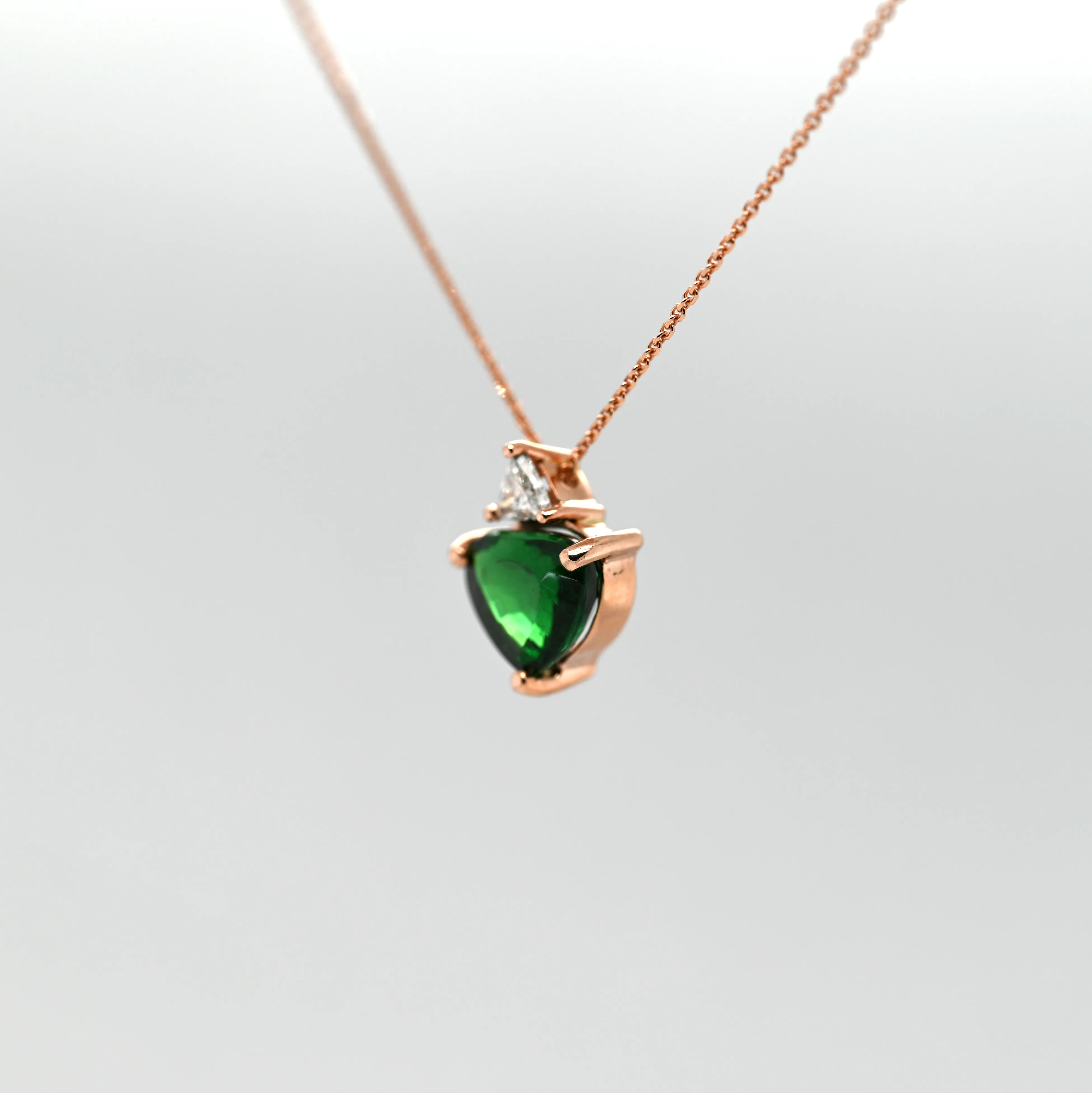 3.04CT CHROME TOURMALINE AND DIAMOND PENDANT