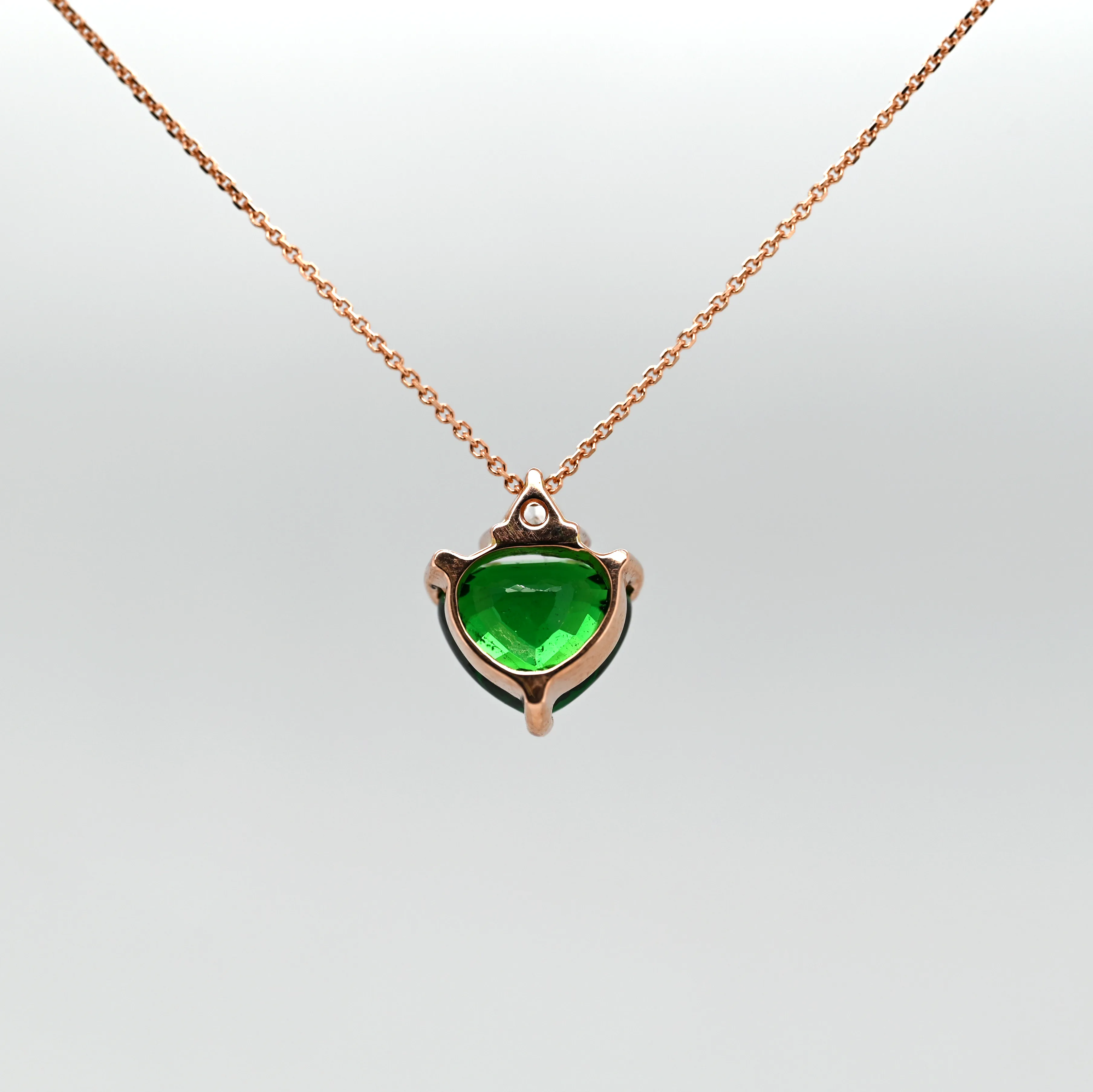 3.04CT CHROME TOURMALINE AND DIAMOND PENDANT