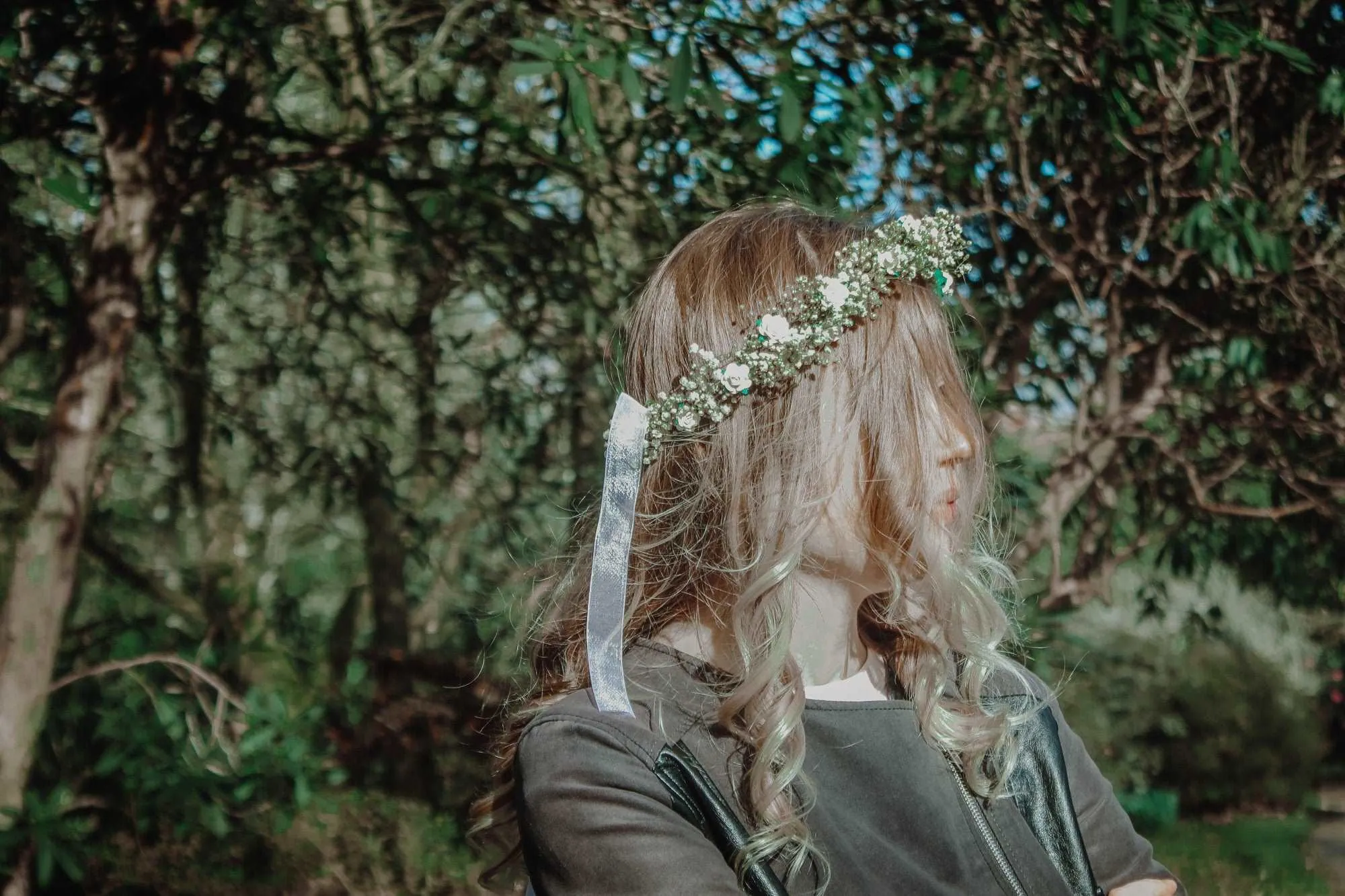 Baby's Breath and Ivory Dainty Roses Crown, Dainty Wreath, Dainty Rose Crown, Dainty Dried Flower Wreath, Whimsical Forest Crown