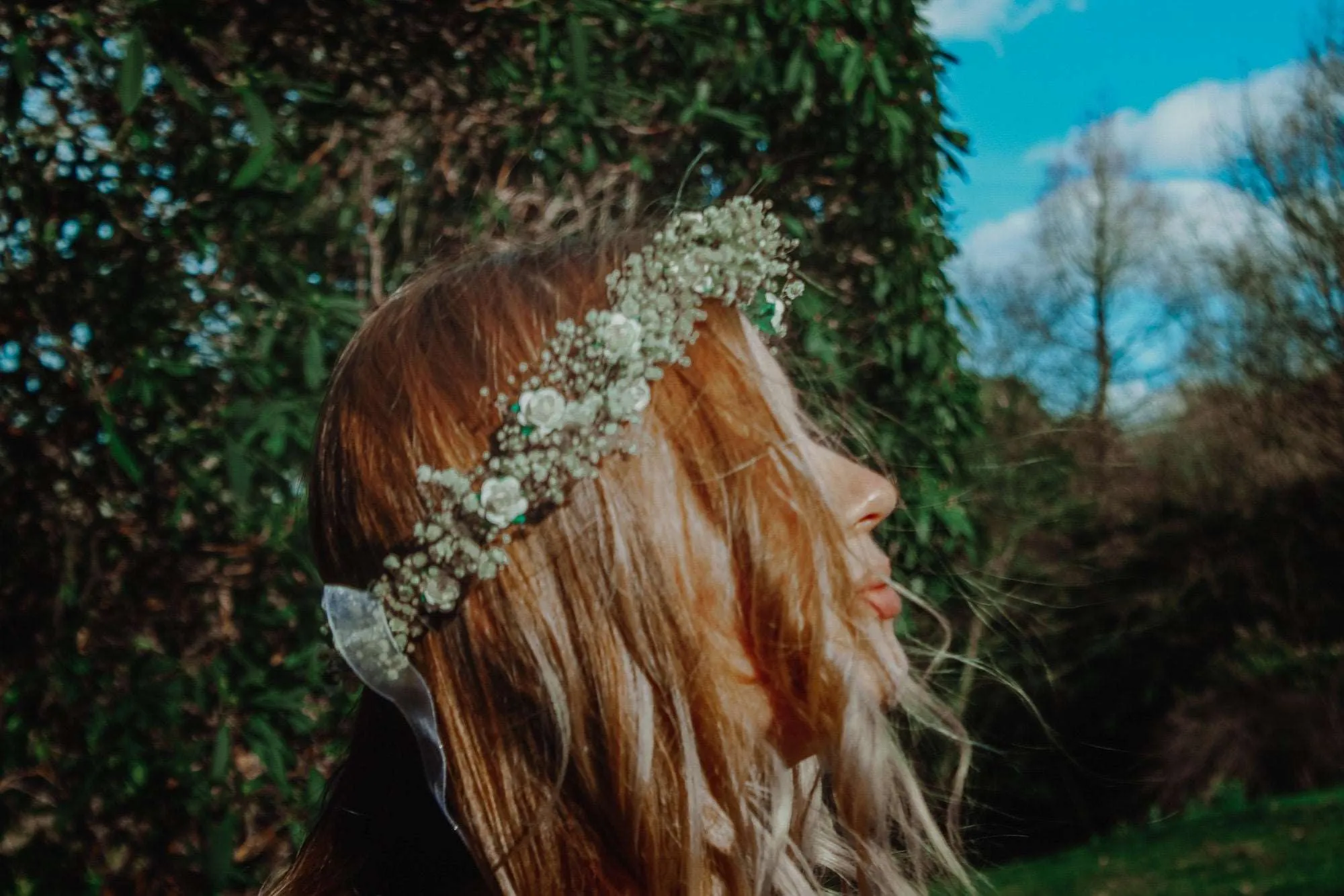 Baby's Breath and Ivory Dainty Roses Crown, Dainty Wreath, Dainty Rose Crown, Dainty Dried Flower Wreath, Whimsical Forest Crown