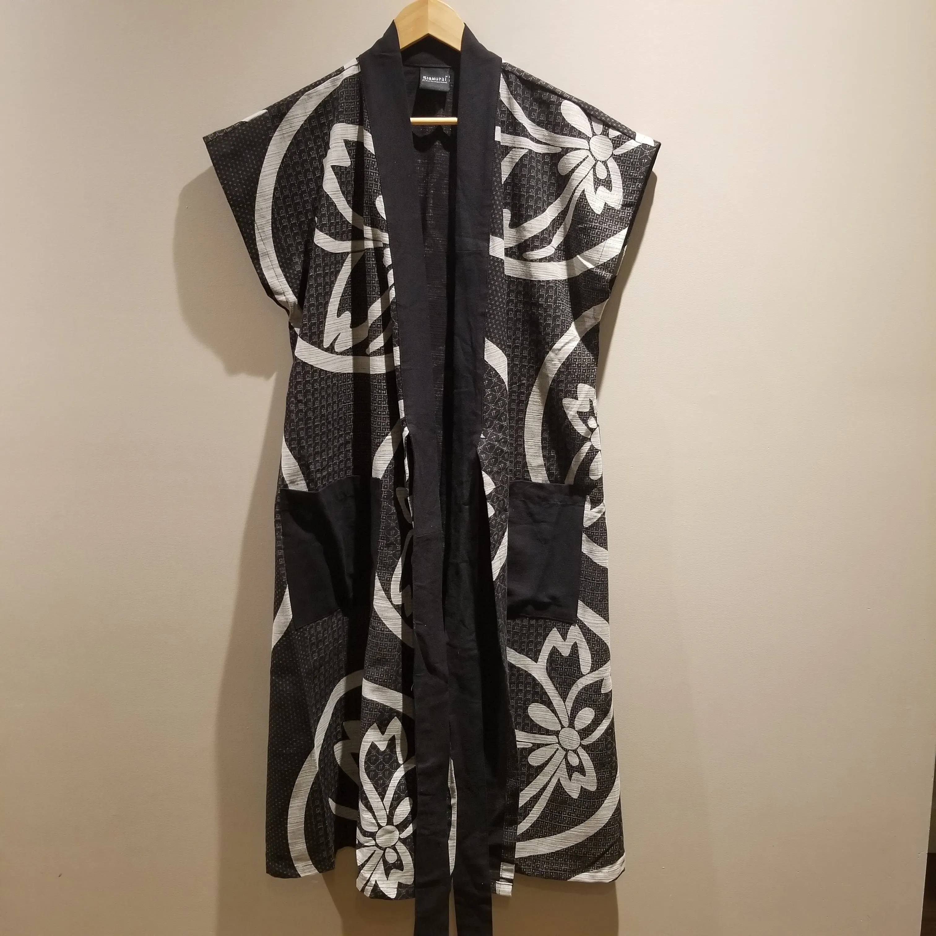 Black Samurai Crest Long Monk Vest Kimono