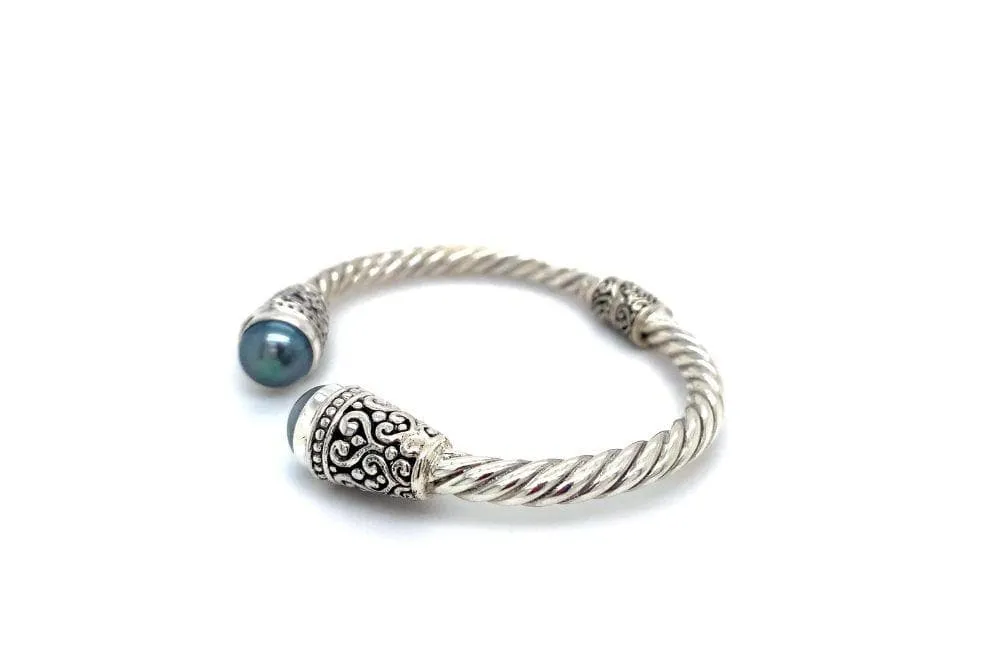 Fiorella Bangle- Grey Pearl