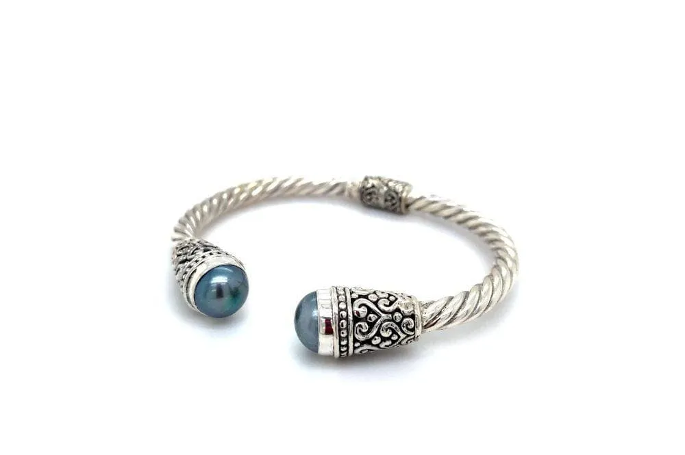 Fiorella Bangle- Grey Pearl