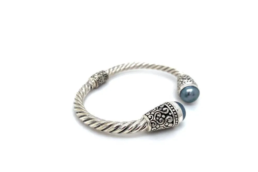 Fiorella Bangle- Grey Pearl