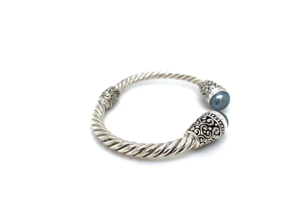 Fiorella Bangle- Grey Pearl