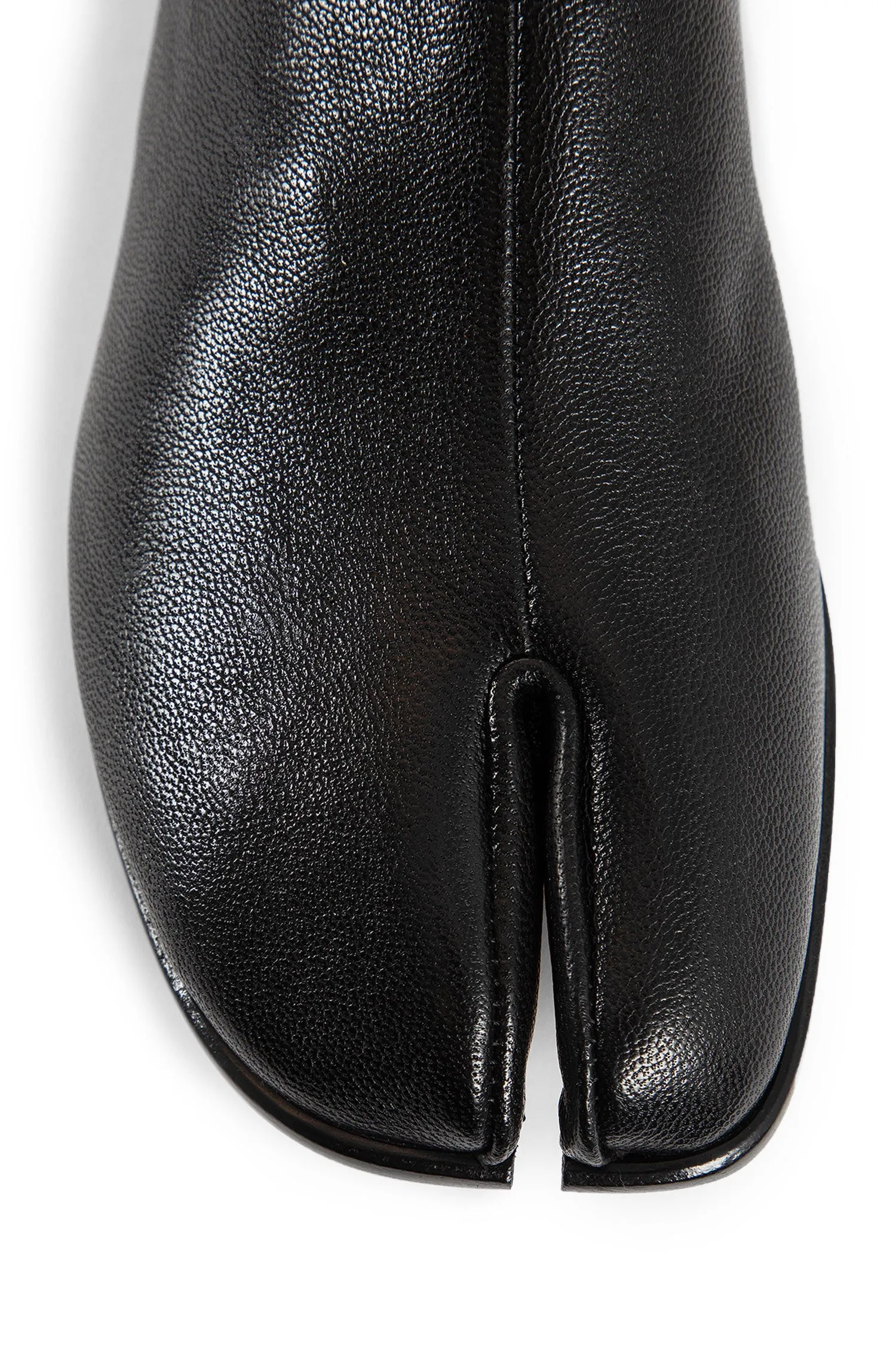 MAISON MARGIELA MAN BLACK LOAFERS & FLATS